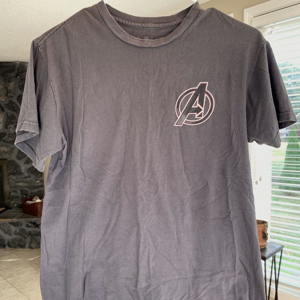 Unisex small Marvel's Avengers t-shirt originally from Hot Topic.